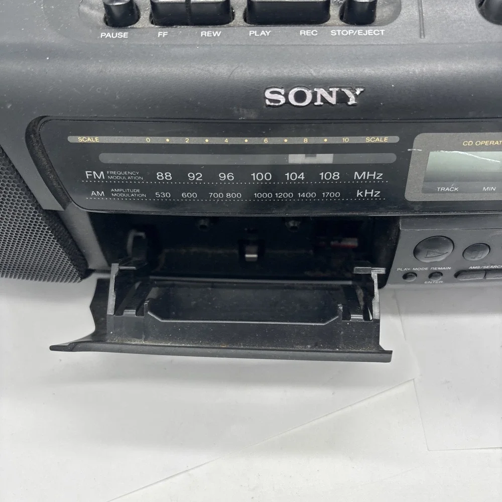 Sony CFD-10 CD  Player am fm radio boombox  Tape Needs Repair . Cd& Radio Work.